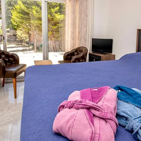 Apartment 3 Bedroom Stone House Wih Shared Pool